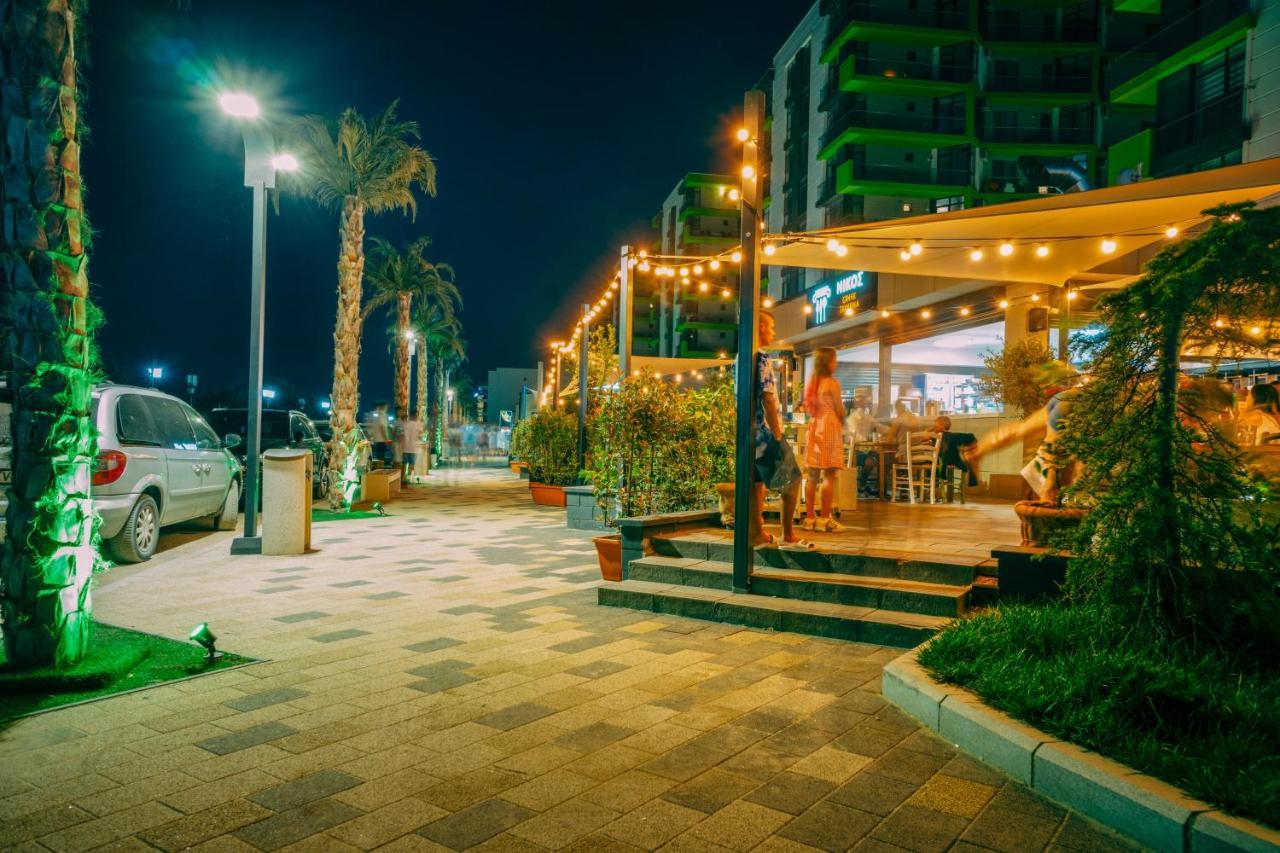 Visum Aparthotel Pool & Spa Mamaia Nord Năvodari Zewnętrze zdjęcie